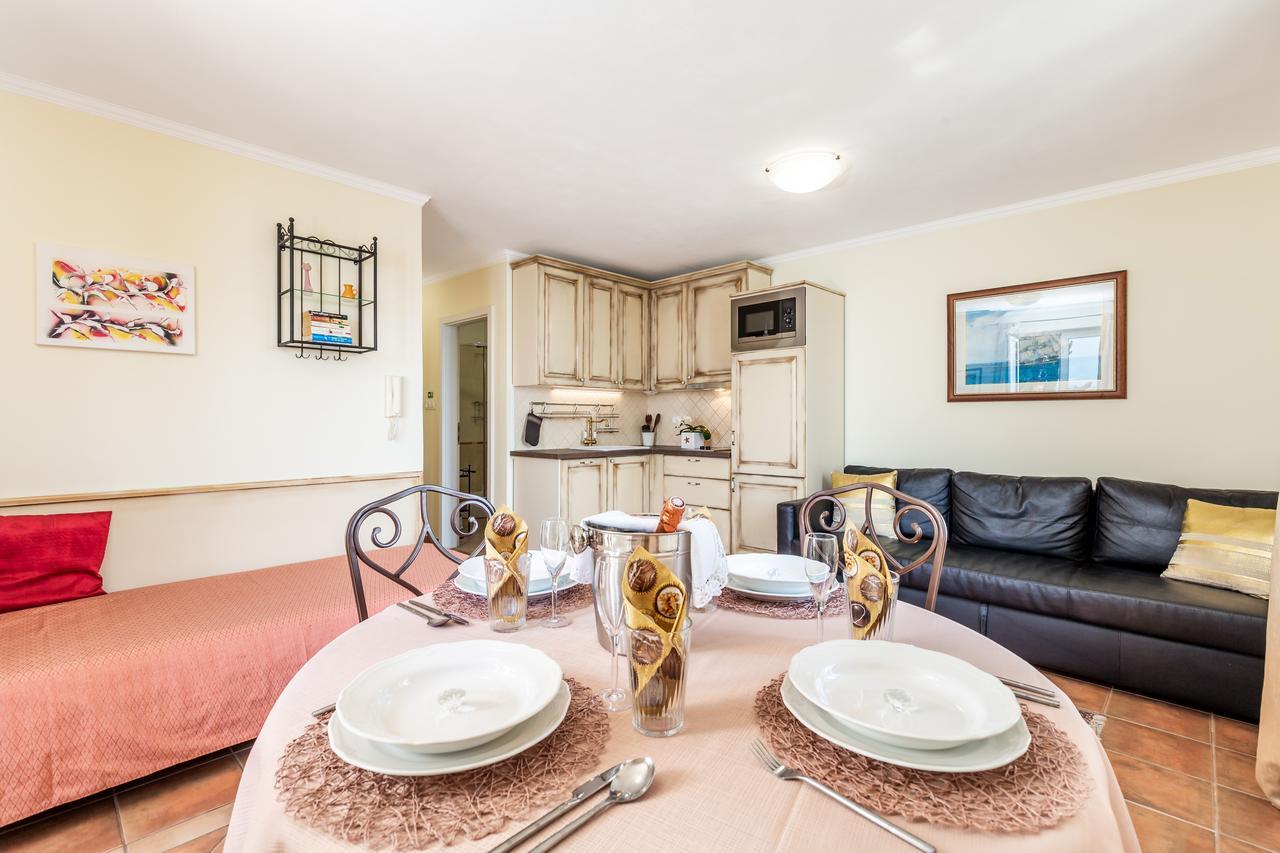 Nora Apartament *
